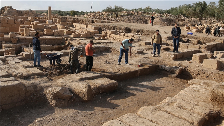 1,500-year-old drinking water canal found in ancient city of Dara in Türkiye