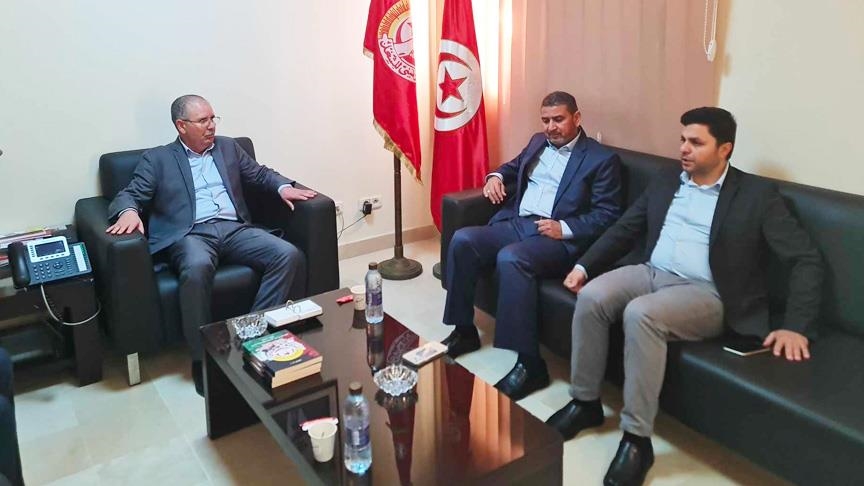 تونس.. "اتحاد الشغل" يستقبل وفدا من  "حماس"