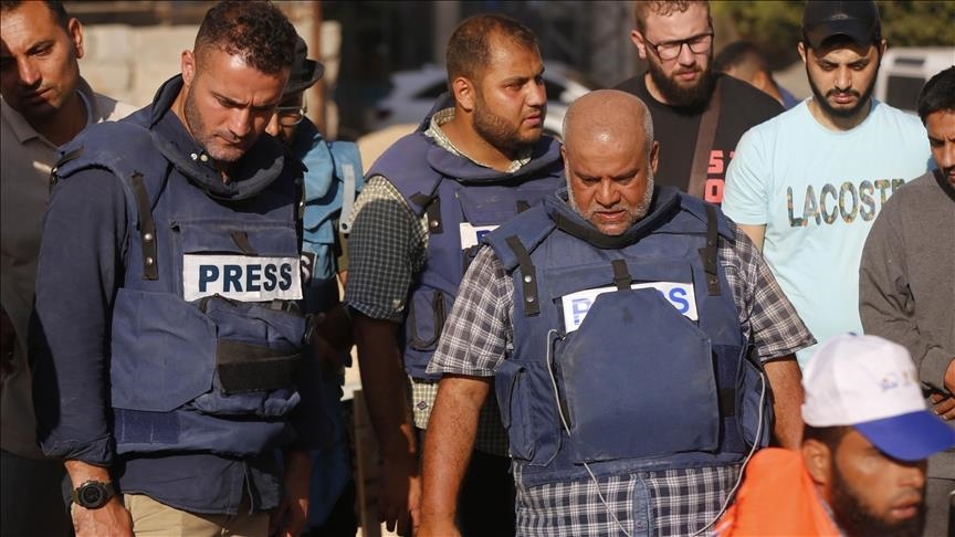 Al Jazeera journalist Wael Dahdouh arrives in Egypt from Gaza for medical treatment