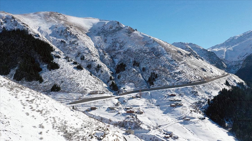 Trabzon'da Altındere Vadisi karla kaplandı