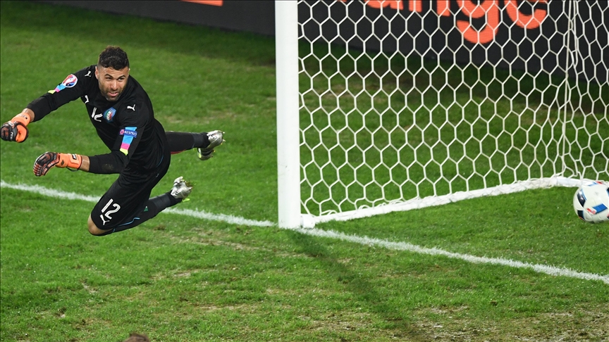 Salvatore Sirigu joins Turkish club Fatih Karagumruk