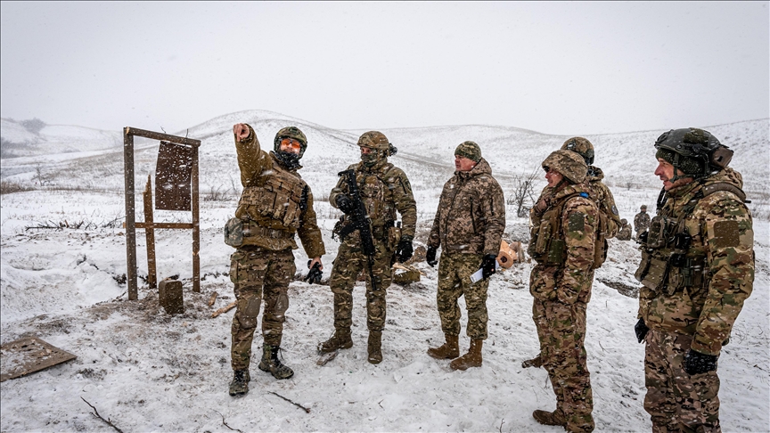 La France dément avoir des ‘’mercenaires’’ déployés en Ukraine 