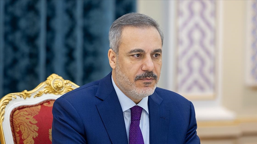 فيدان يبحث مع نظيريه الباكستاني والإيراني آخر تطورات المنطقة