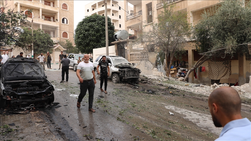 10 people, mostly children and women, killed in air strikes in southwestern Syria