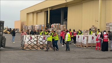 Katar: İsrail ile Hamas arasındaki anlaşma kapsamında Gazze'ye ilaç ve yardım girdi 