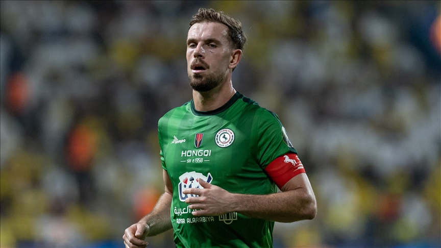 Ajax sign English midfielder Jordan Henderson