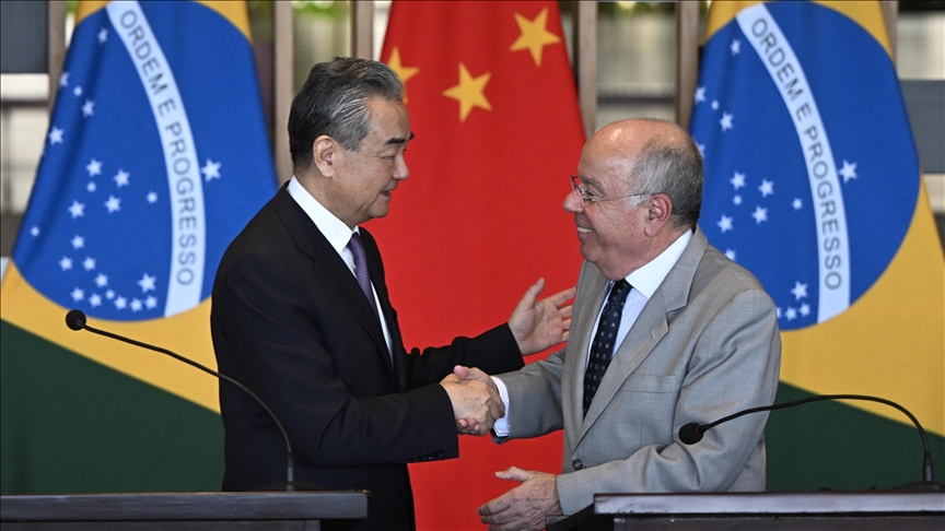 Chinese foreign minister strengthens economic ties with Brazil during visit