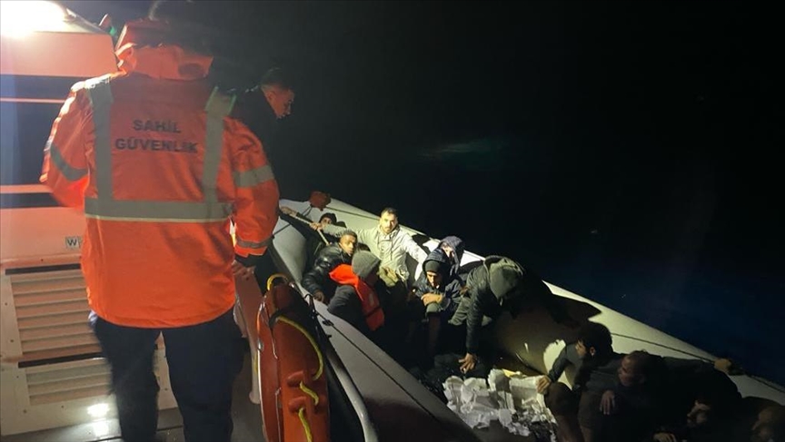 Turkish security forces rescue 38 irregular migrants, recover 4 bodies in Aegean sea