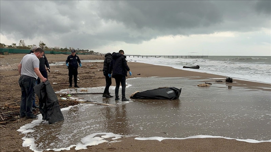 جثث مجهولة الهوية على شواطئ أنطاليا التركية
