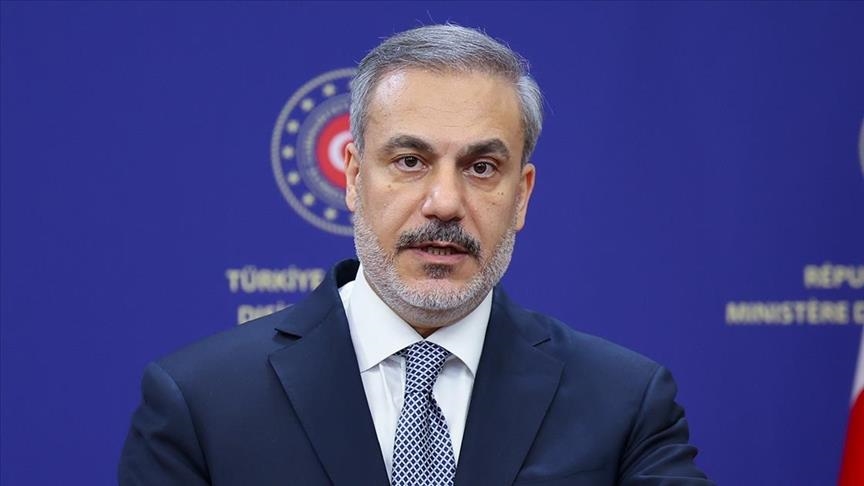 Turkish foreign minister meets Hamas leader Haniyeh to discuss Gaza cease-fire