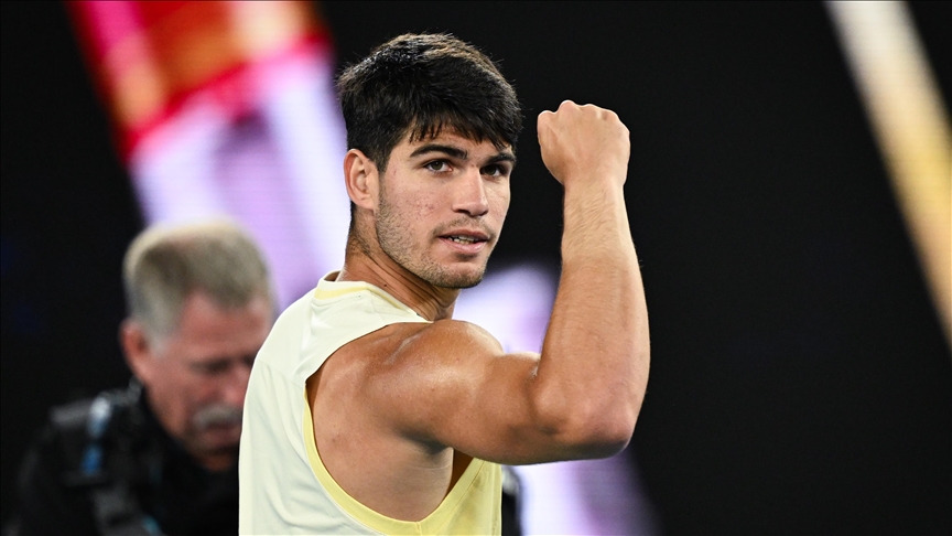 Alcaraz, Zverev reach Australian Open men's quarterfinals