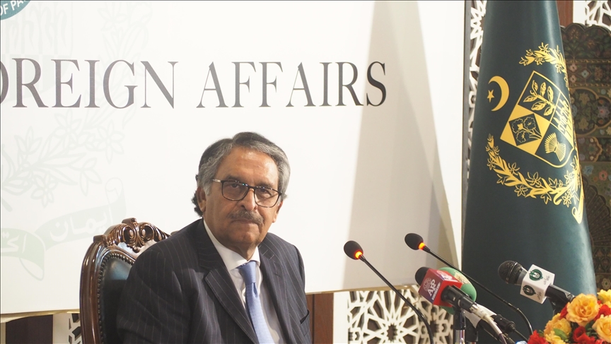 Pakistan, Iran agree to send back their ambassadors