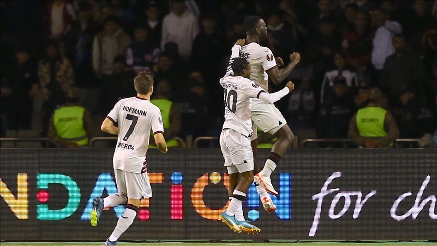 Unbeaten German leaders Bayer Leverkusen extend gap against 2nd-place Bayern Munich in league