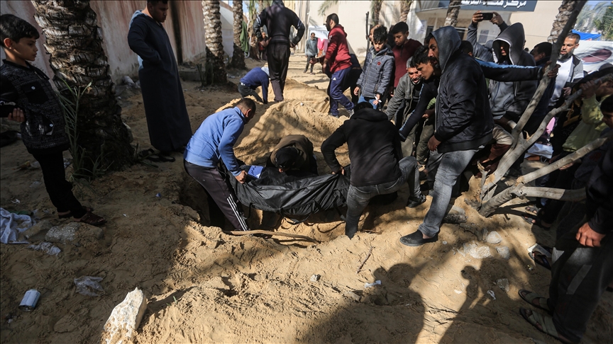صحة غزة: مقبرة جماعية لـ40 شهيدا بمستشفى ناصر بخانيونس