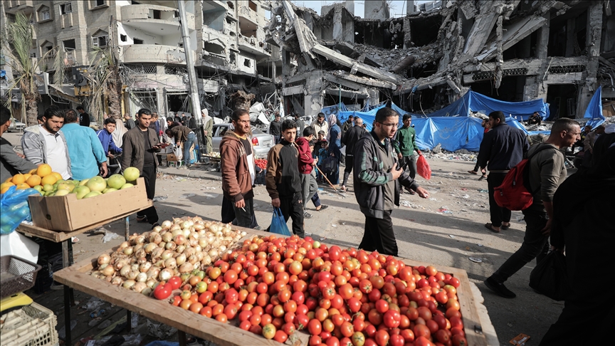 "بقايا" أسواق غزة تشكو قلة الزبائن والسلع (تقرير)