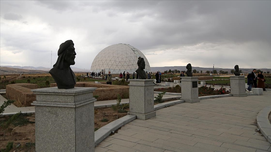 İran'da henüz teleskobun icat edilmediği devirlerde kurulan bilim yuvası: Merağe Rasathanesi