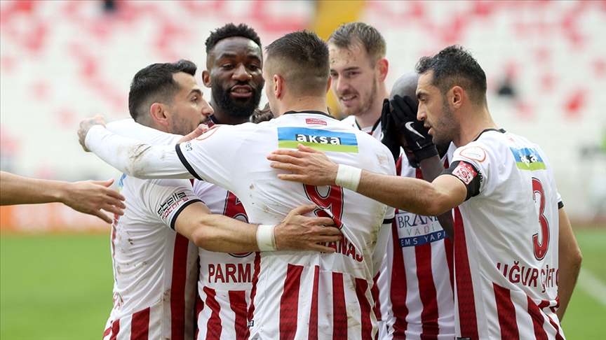 Sivasspor, Süper Lig'de Antalyaspor'a konuk olacak
