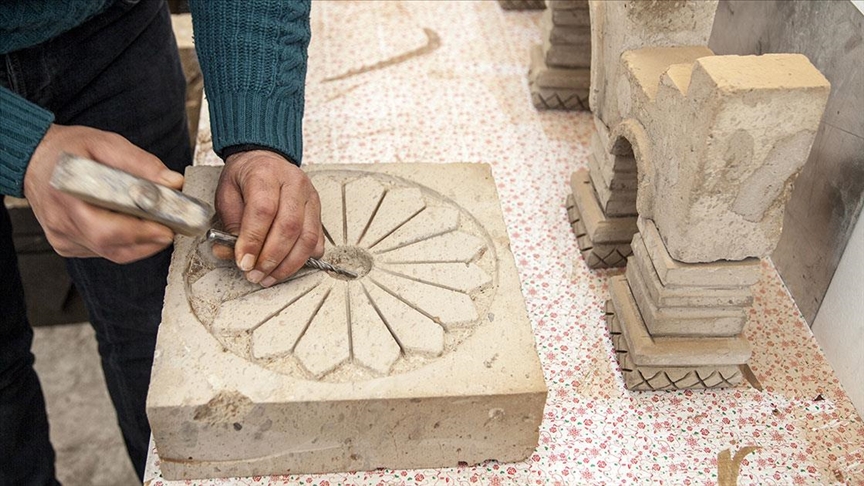 Ahlat'ta açılan kurslarla "Geleneksel Taş İşçiliği" yaşatılıyor