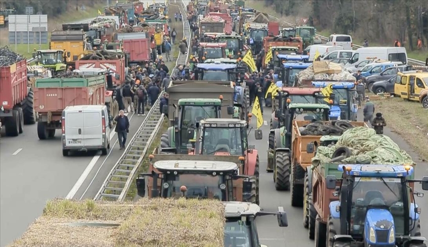 Erratum / France : La fille de l'agricultrice tuée sur un barrage en Ariège est toujours dans un état critique