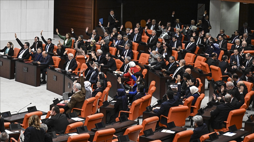 برلمان تركيا يصادق على مشروع قانون انضمام السويد للناتو