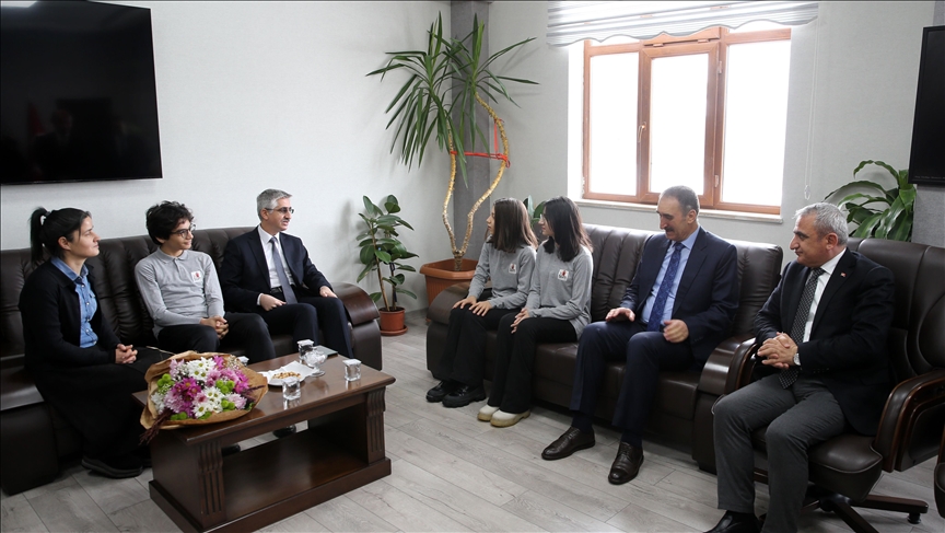 Milli Eğitim Bakan Yardımcısı Yılmaz, projeleri uzayda test edilecek Muşlu öğrencilerle buluştu