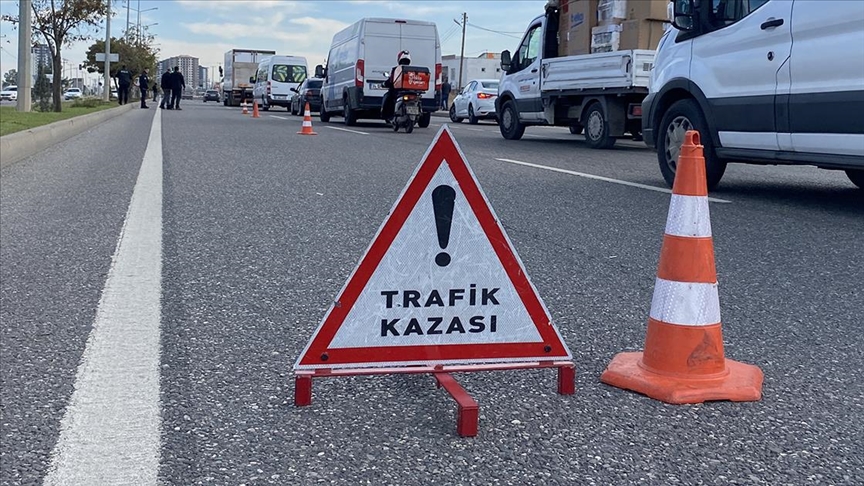Ankara'da otomobilin çarptığı aynı aileden 3 kişi yaşamını yitirdi