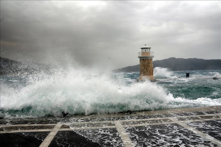 Akdeniz'in batısı ve Antalya Körfezi'nde fırtına bekleniyor
