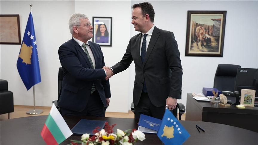 Ministri Peci i Vatev potpisali sporazum između Kosova i Bugarske o saradnji u oblasti poljoprivrede i ruralnog razvoja