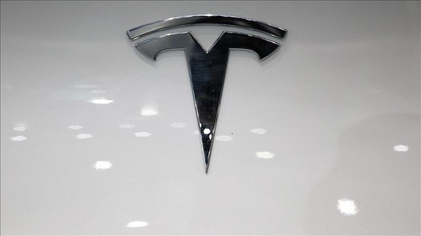 Tesla povlači oko 200.000 vozila u SAD-u zbog problema s kamerom