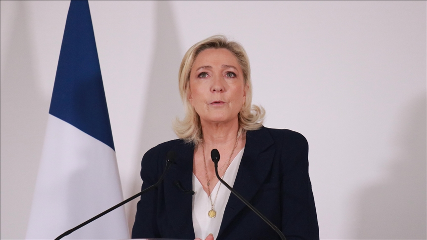 Marine Le Pen regrette l'approche fluctuante de la France sur le Proche-Orient