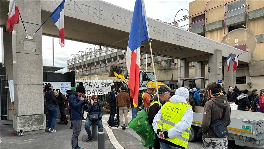 À Nice, les agriculteurs vent debout contre les normes européennes