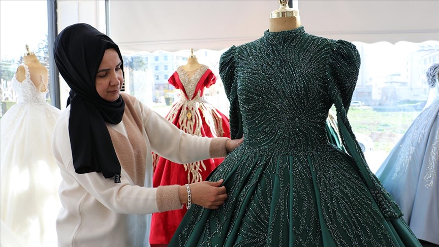 Depremde iş yeri hasar gören kadın, Kilis'te açtığı işletmeyle hayata tutundu