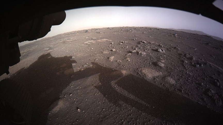 NASA'nın Perseverance keşif aracı, Mars'ta antik bir gölün varlığını doğrulayan veriler topladı