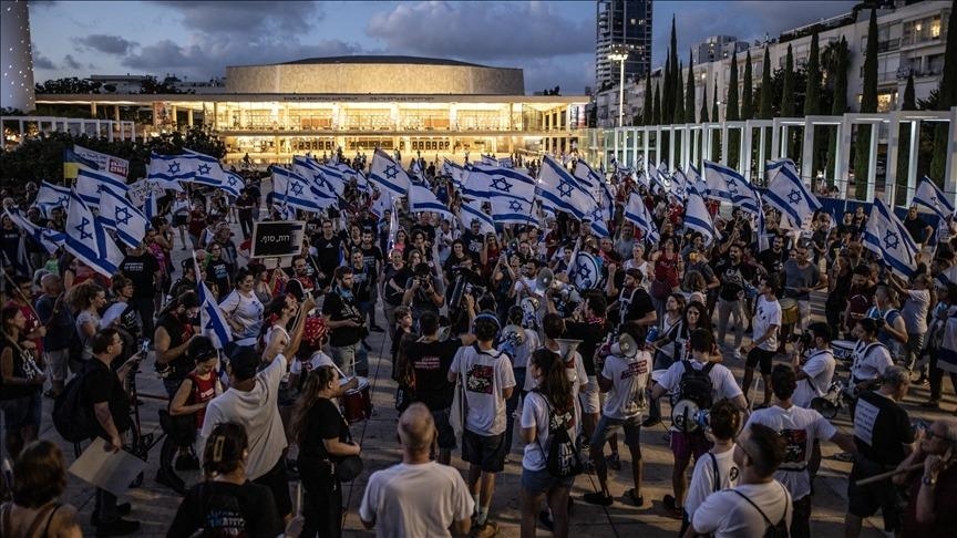 Thousands rally in Israel demanding hostage release, government resignation