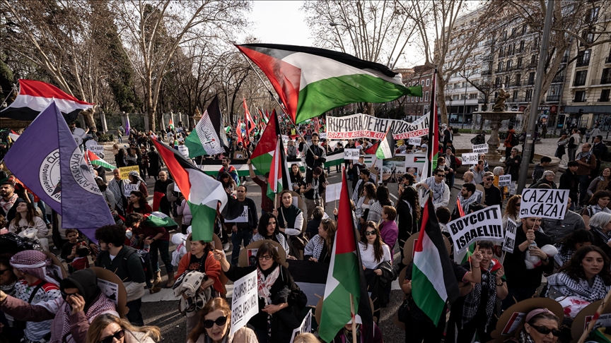Thousands take to Madrid streets in pro-Palestine rally