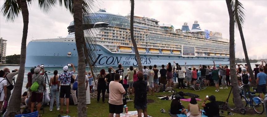 Најголемиот крузер на светот долг 365 метри исплови од Мајами