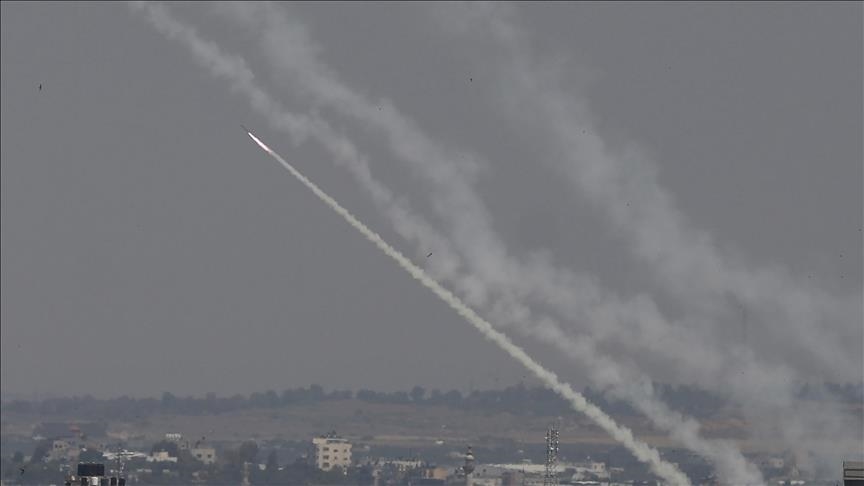 لأول مرة منذ شهر.. إطلاق 12 صاروخا من غزة على وسط إسرائيل