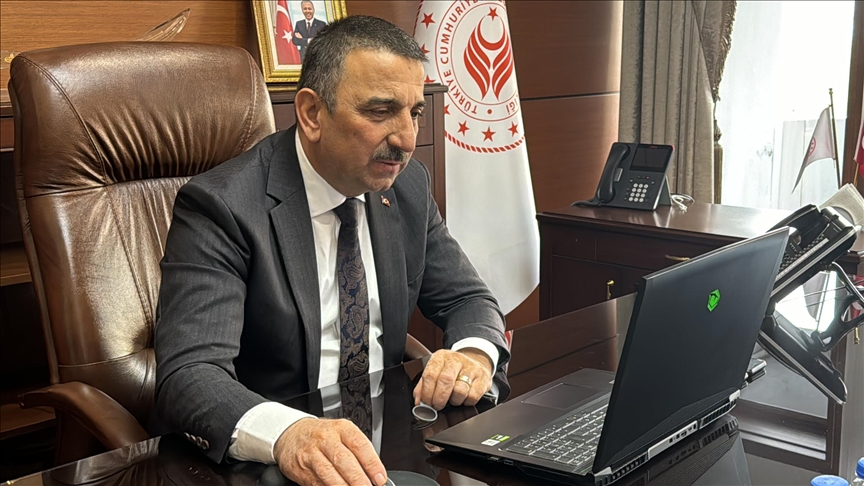 Zonguldak Valisi Hacıbektaşoğlu, AA'nın "Yılın Kareleri"nde oyu "Dolunay ve Akıncı"ya