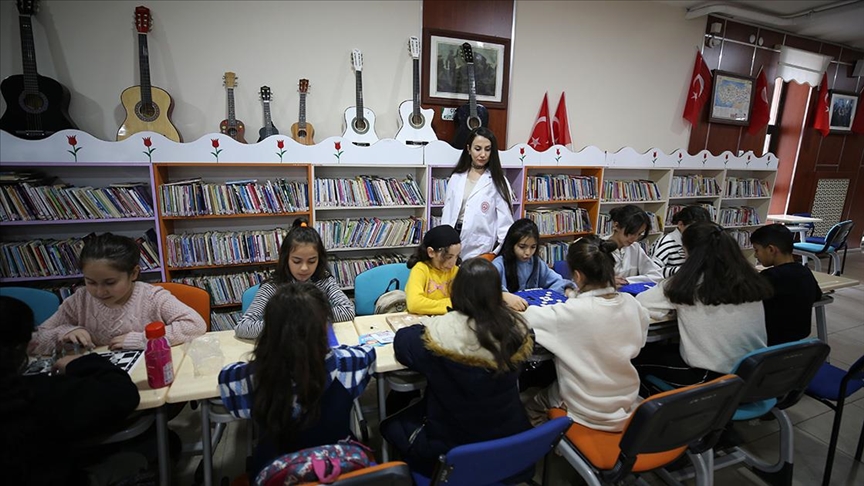 Sibel öğretmen ve öğrencileri yarıyıl tatilinde de bir arada