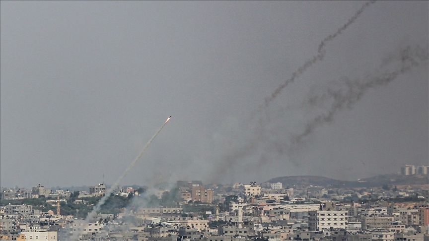 "القسام" تعلن قصف تل أبيب برشقة صاروخية 