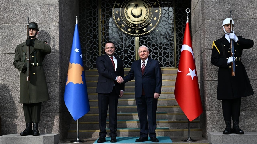 В Анкаре обсудили оборонное сотрудничество Анкары и Косово