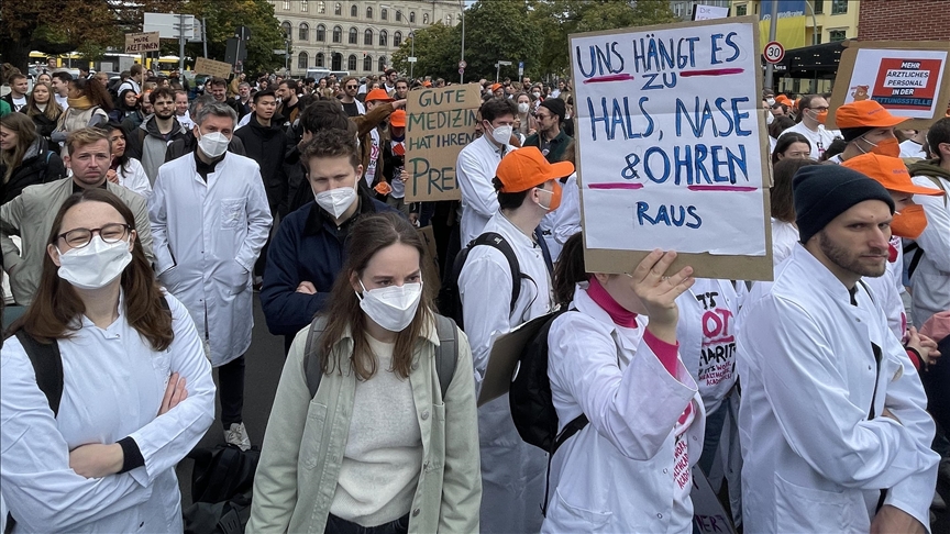 German hospital doctors strike over pay