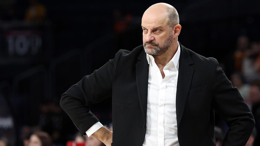 Galatasaray Erkek Basketbol Takımı'nda başantrenör Mitrovic ile yollar ayrıldı