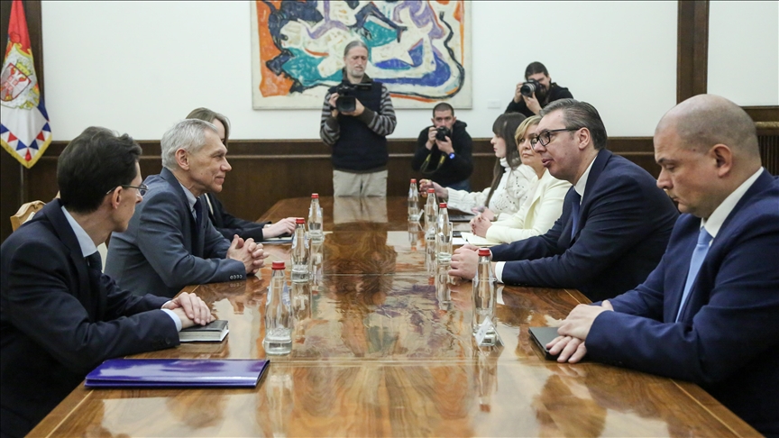 Vuçiq takon ambasadorin rus në Beograd