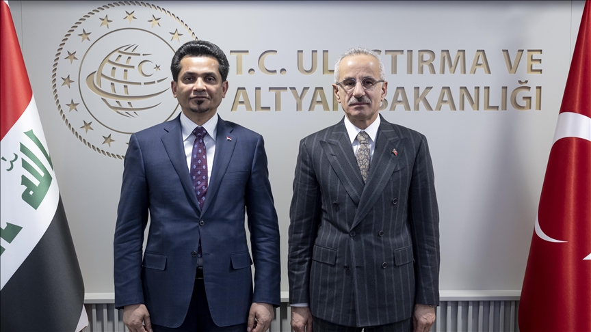 Turkish, Iraqi transport ministers in talks on Development Road Project