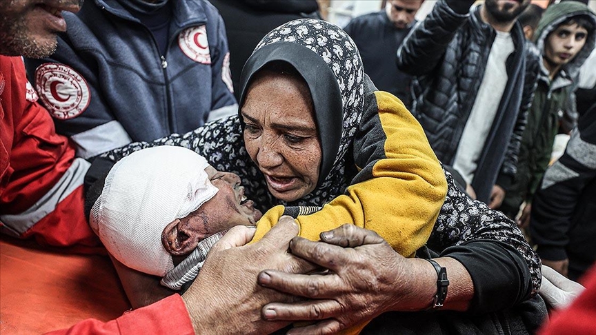 İsrail'in 120 gündür saldırdığı Gazze'de 12 bin çocuk öldürüldü