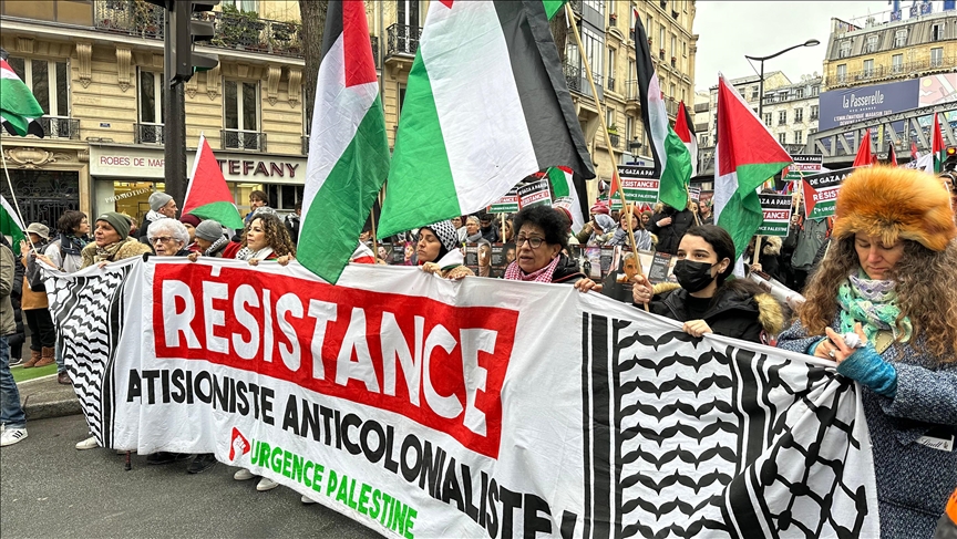 France : Des centaines de manifestants se rassemblent à Paris pour la paix et la justice à Gaza
