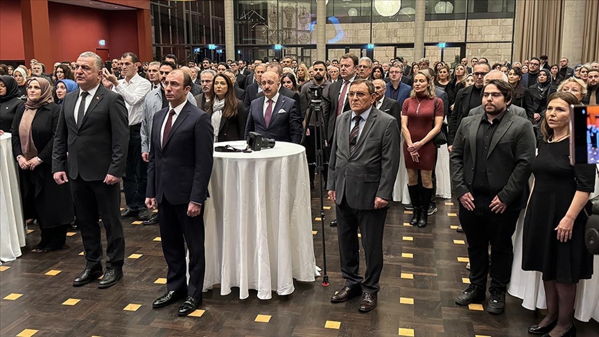 Kahramanmaraş merkezli 6 Şubat depremlerinde hayatını kaybedenler Berlin'de anıldı