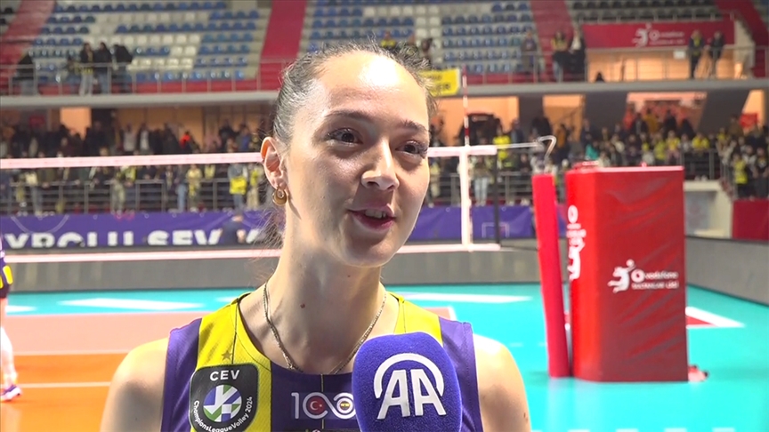 Fenerbahçe Opetli voleybolcu Cansu Çetin, ligde ve Avrupa'da şampiyonluğa inanıyor
