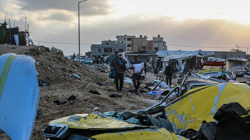 UN food convoy comes under Israeli artillery fire in Gaza